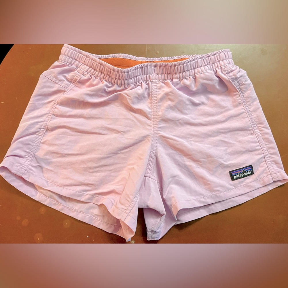 Patagonia “baggies” shorts (girls)